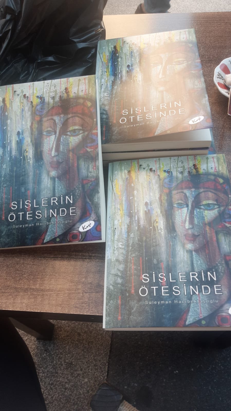Süleyman Hacıbektasoglu’nun İlk Kitabı Sislerin Ötesinde” Okurla Buluşuyor. 