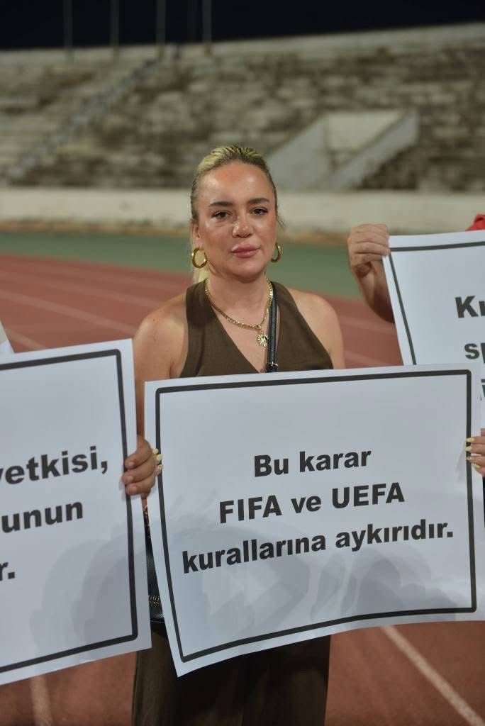 Zor’dan Kıbrıslı gazetecilere basın özgürlüğü desteği