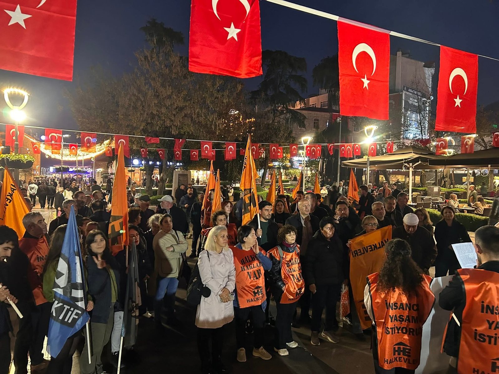 Trabzon’da Halkevleri’nden Manifesto Çağrısı: “Yoksulluğa, talana ve Saray rejimine karşı halkın sözünü büyütüyoruz!”