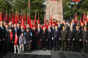 BÜYÜK ÖNDER ATATÜRK TRABZON’DA TÖRENLE ANILDI