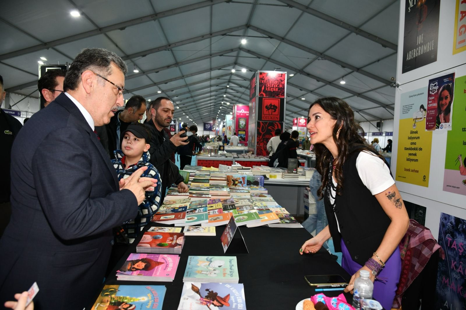 KİTAP ŞÖLENİNDE SON İKİ GÜN