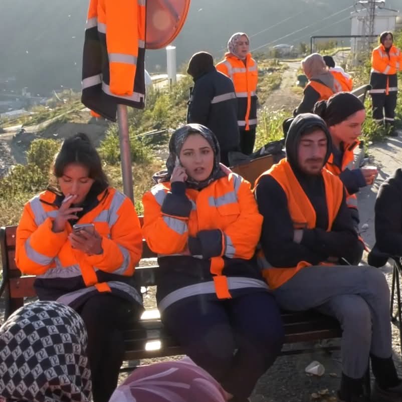 Trabzon Rize Katı Atık Tesisinde Maaş Krizi.170 İşçi 2 Aydır Maaş Alamayınca İş Bırakma Eylemi Yaptı. Atık Tesisi Çalışmıyor…