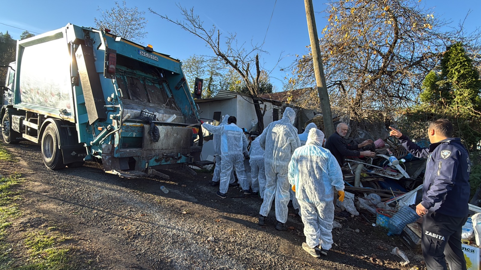 ORTAHİSAR’DA 3 ÇÖP EV BOŞALTI